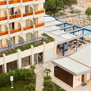 Palace Hotell