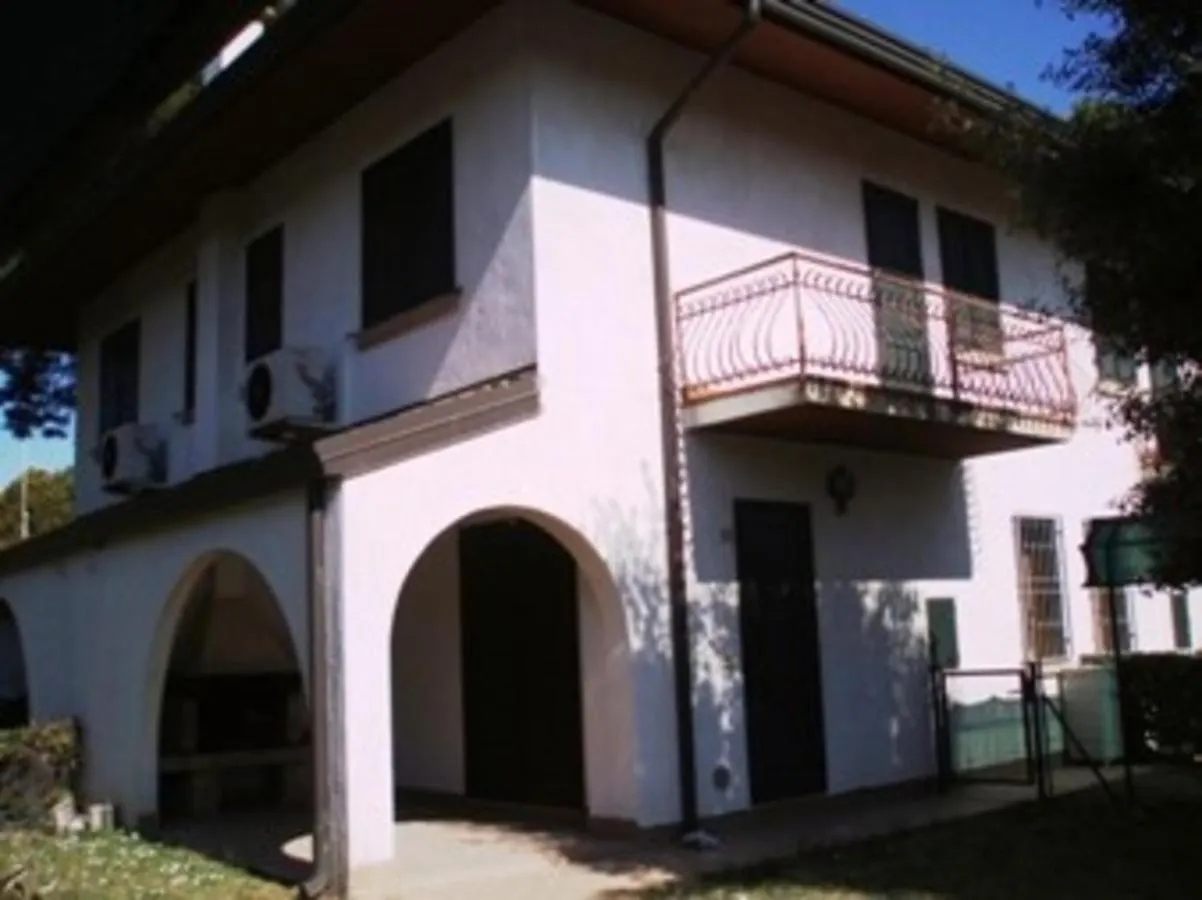 Beautiful Two-Bedroom Villa In Bibione - Beahost