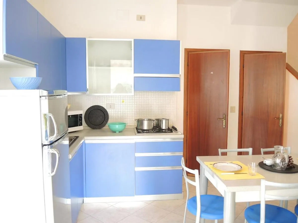 Beautiful Two-Bedroom Villa In Bibione - Beahost