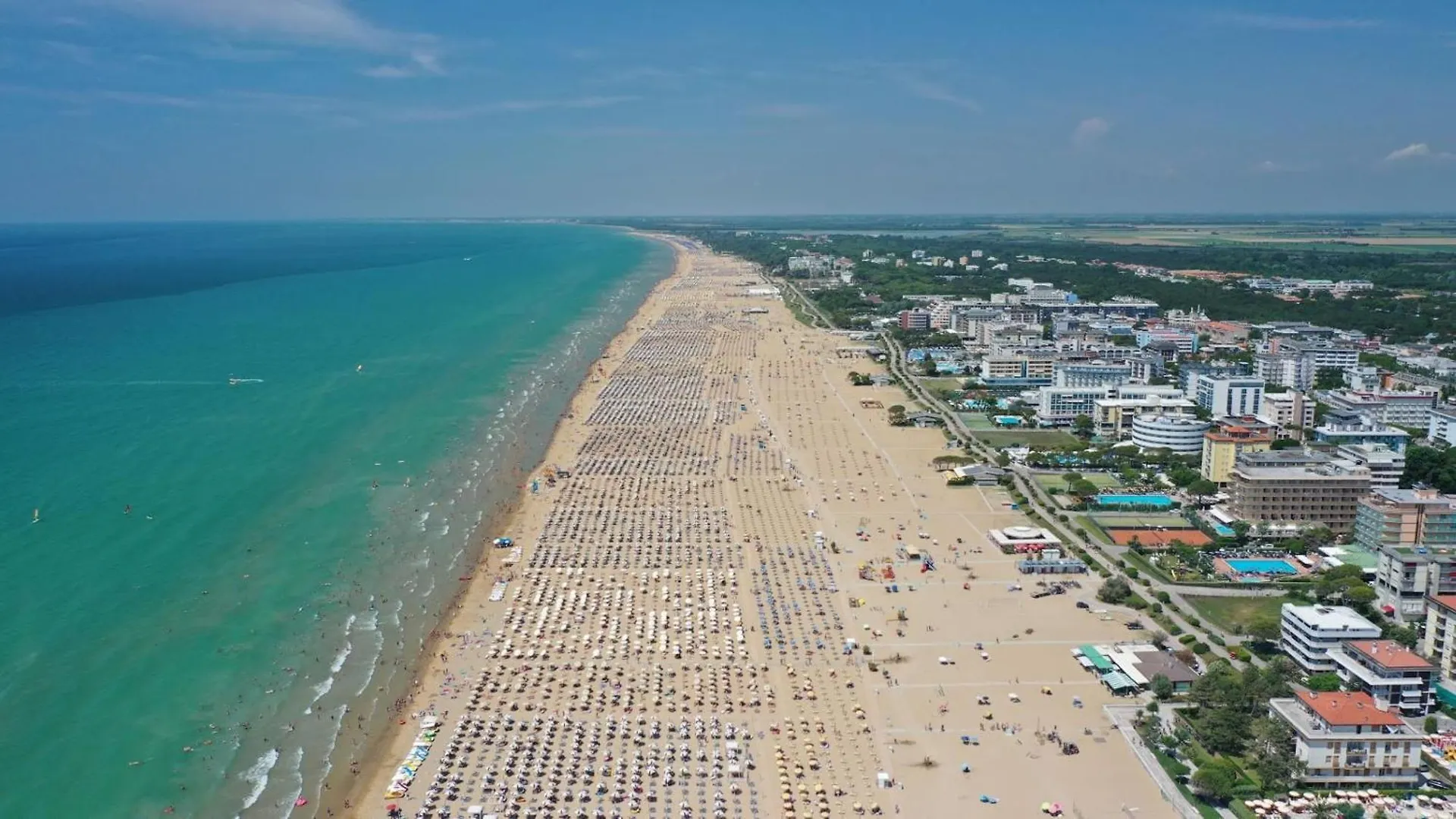 Beautiful Two-Bedroom Villa In Bibione - Beahost