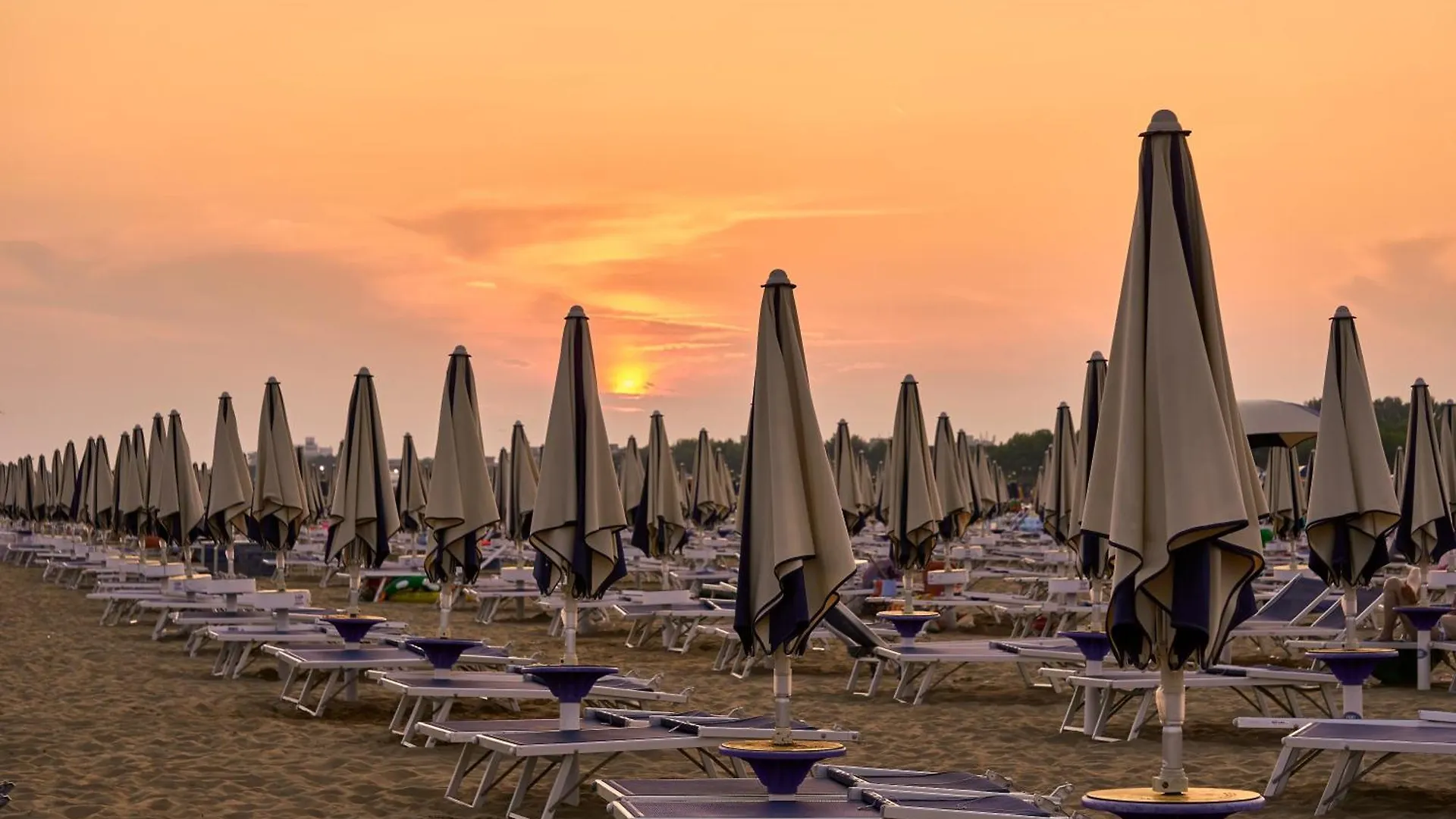 Beautiful Two-Bedroom Villa In Bibione - Beahost