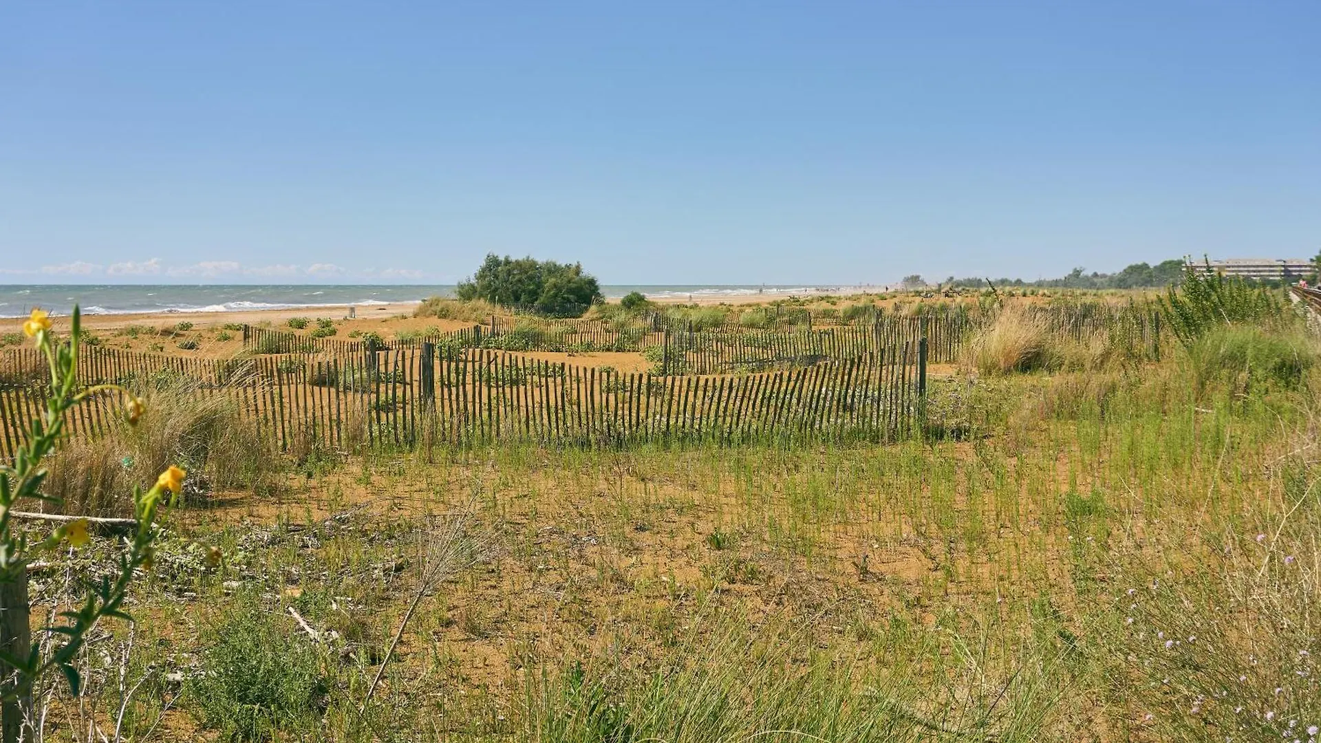 Beautiful Two-Bedroom Villa In Bibione - Beahost Apartment