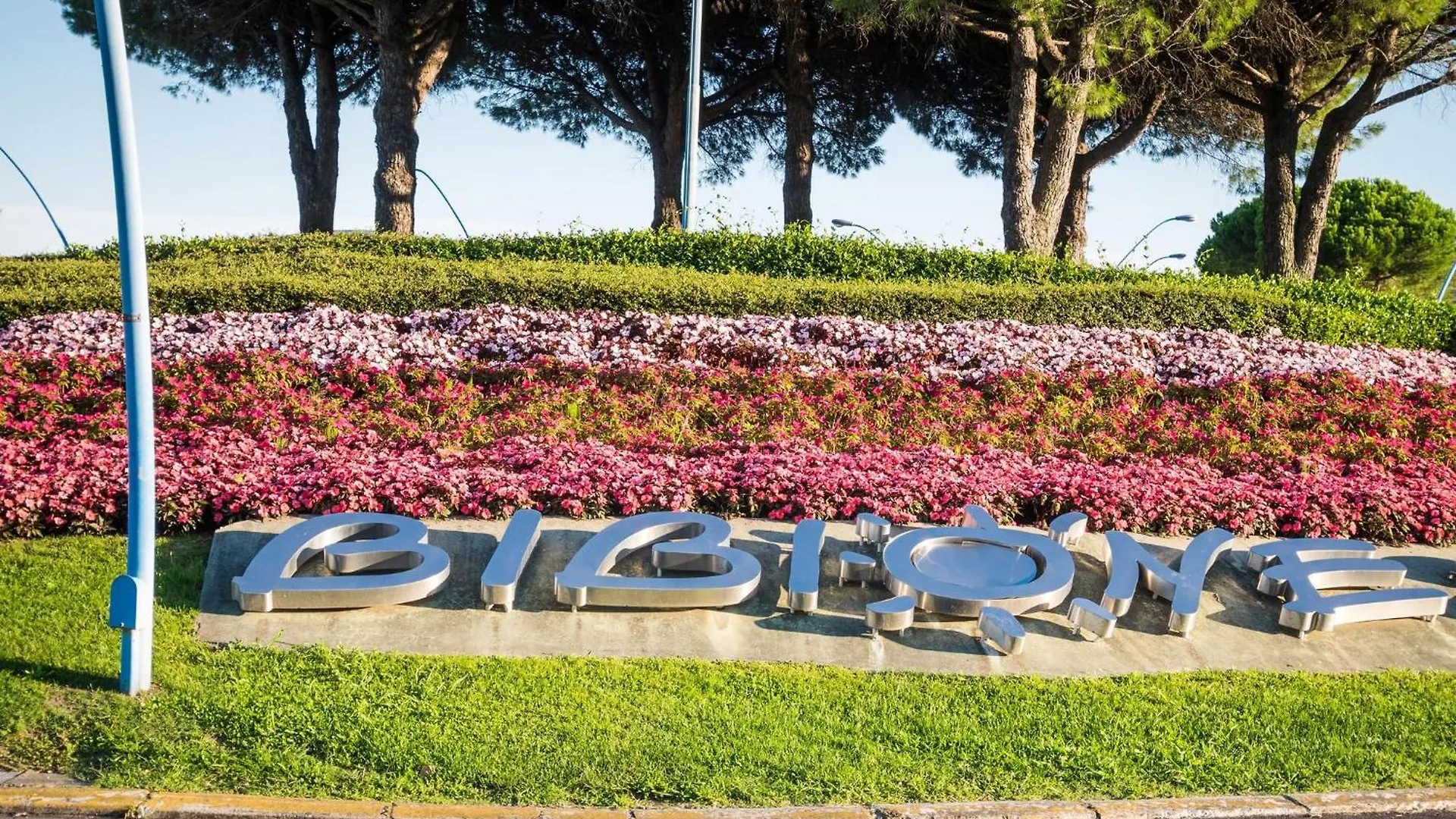 Beautiful Two-Bedroom Villa In Bibione - Beahost Apartment